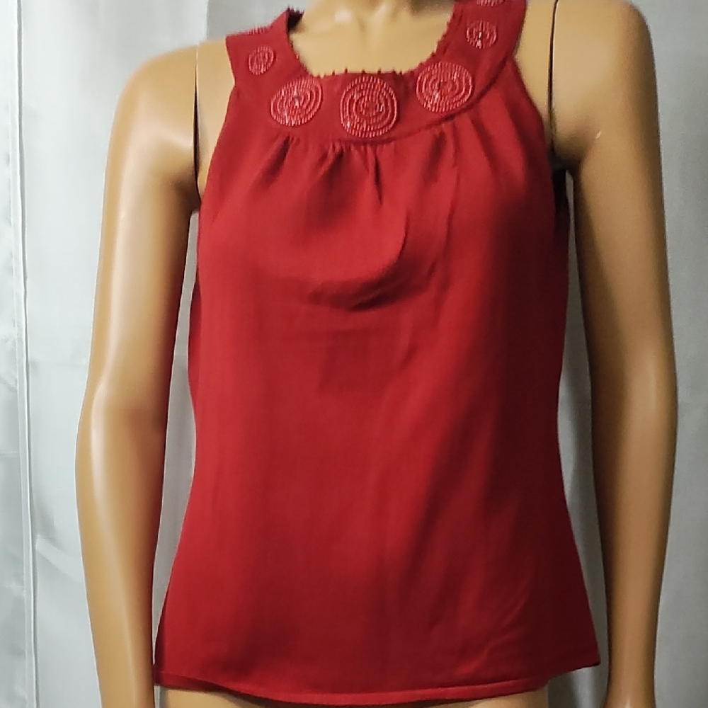 Embellished Red Sleeveless Fitted Tank Top